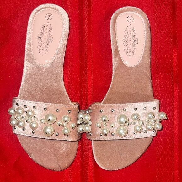 Charles Albert Rose Gold Sandals with Pearl Embellishments Size 7 - Picture 3 of 11